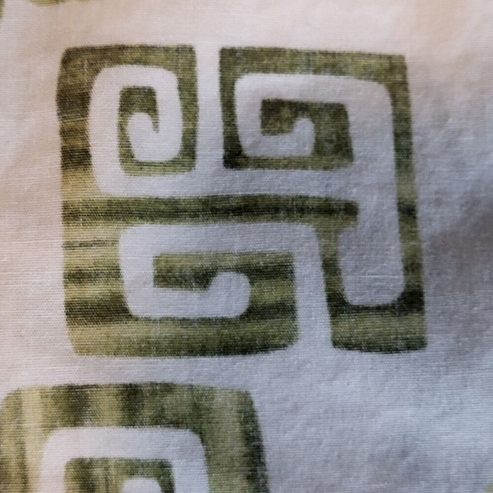 Vintage Men's XL Hawaiian Shirt All Cotton Green White Design Made in Hawaii - Picture 5 of 16
